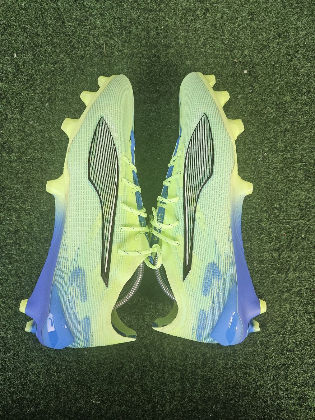 Puma Scarpe da uomo: Puma Ultra FG Nocken Gr 42.5 – Nuovo (secondo la descrizione) da Emmenbrücke venduto da TopGato 2