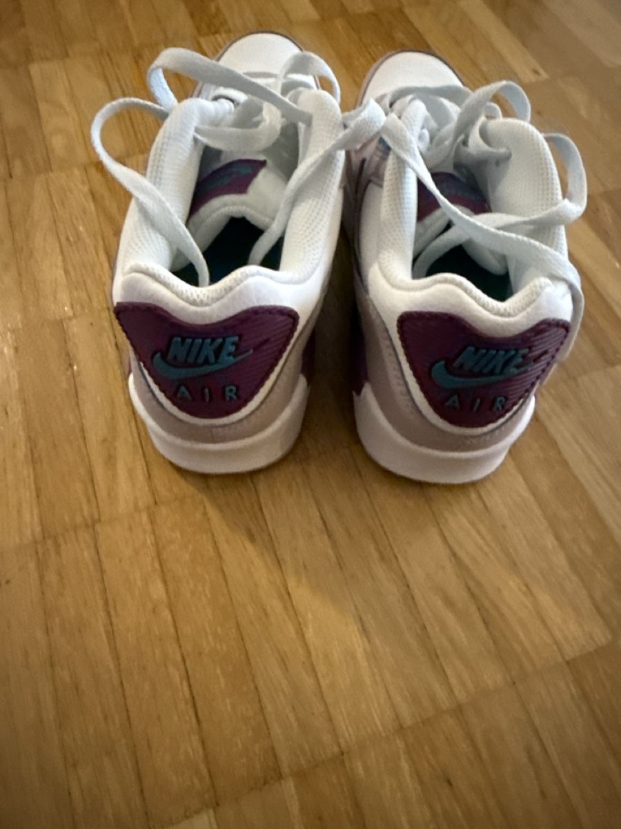 Nike Scarpe per ragazze: Nike Air Max 90 neu und original  – Nuovo (secondo la descrizione) da Sisseln AG venduto da Gommibaerli87 2