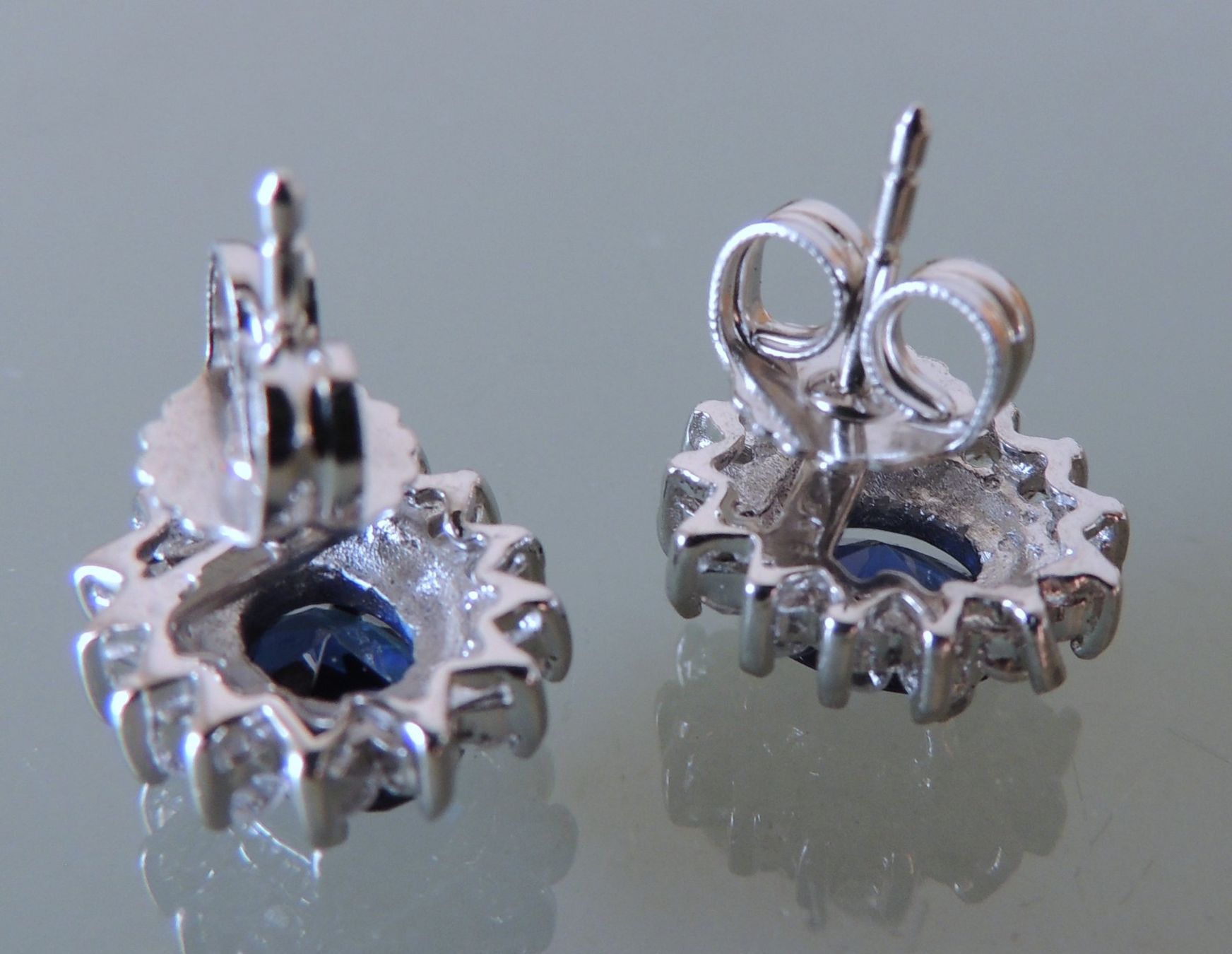 Boucles d'oreille: Goha Silber 925 Ohrstecker synthetischer Saphir – D'occasion à Waldenburg par schaller707 5