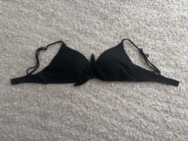 H&M Bikini Top schwarz Gr. 75C