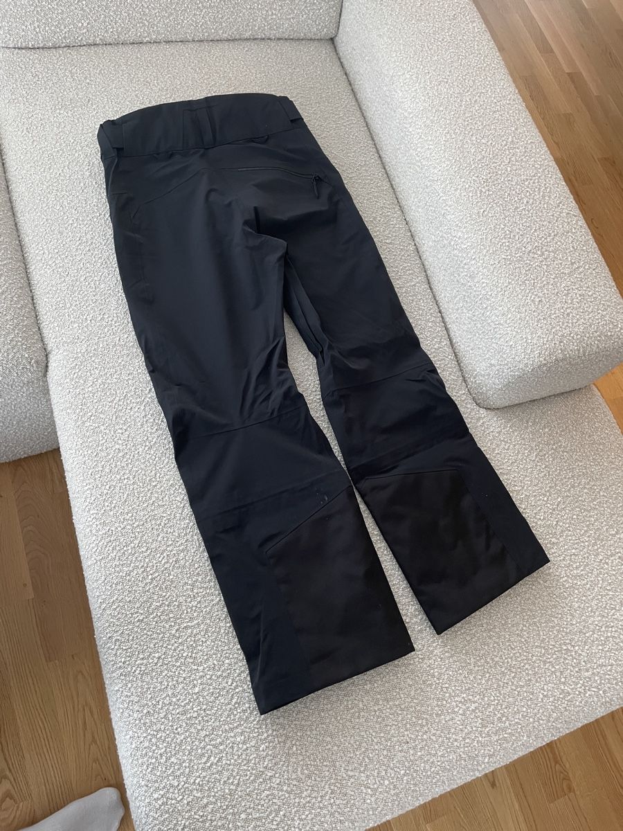 Peak Performance Hosen: Peak Performance Ski Pants W - Black, Size M – Gebraucht aus Au ZH von use_jgn2 3