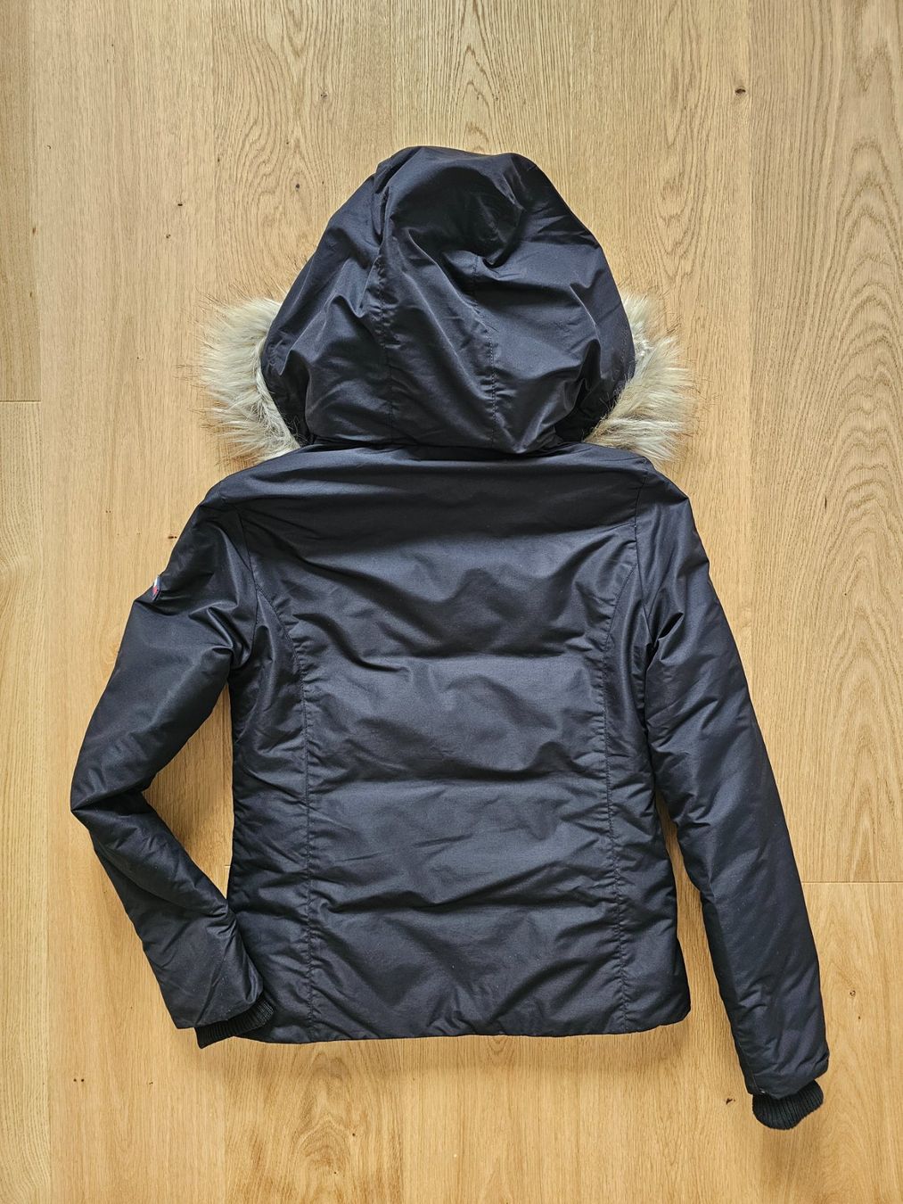 Tommy Hilfiger Jacken: Tommy Hilfiger Daunenjacke - Grösse S – Gebraucht aus Winterthur von ReLovedGoods 1