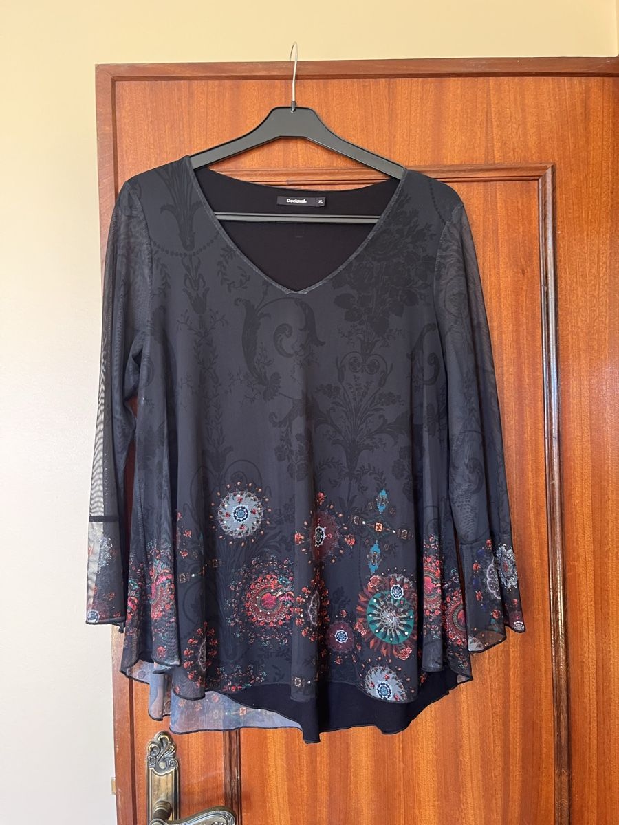 Desigual Tuniken: Bluse Tunika Desigual   – Gebraucht aus Nänikon von Leto2005