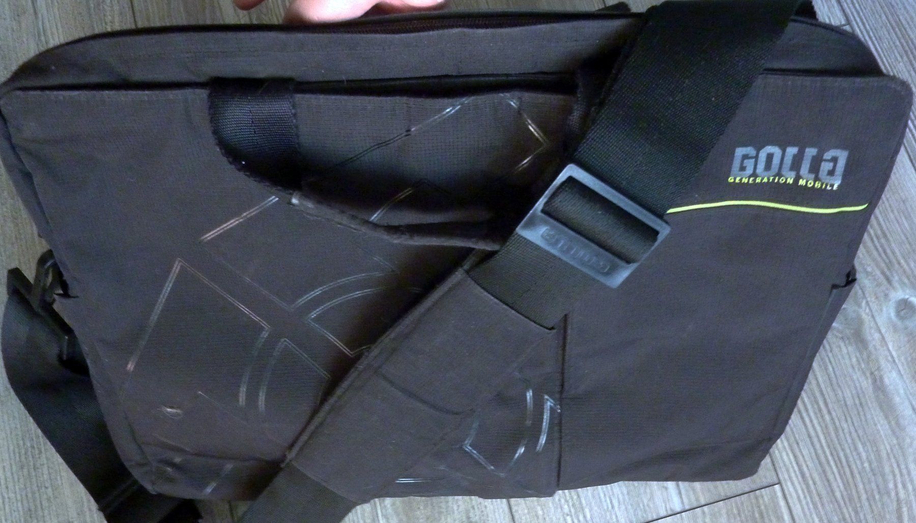 Taschen: Sac pour ordinateur portable 17.0" GOLLA Noir – Gebraucht aus Bern von Dedonegro