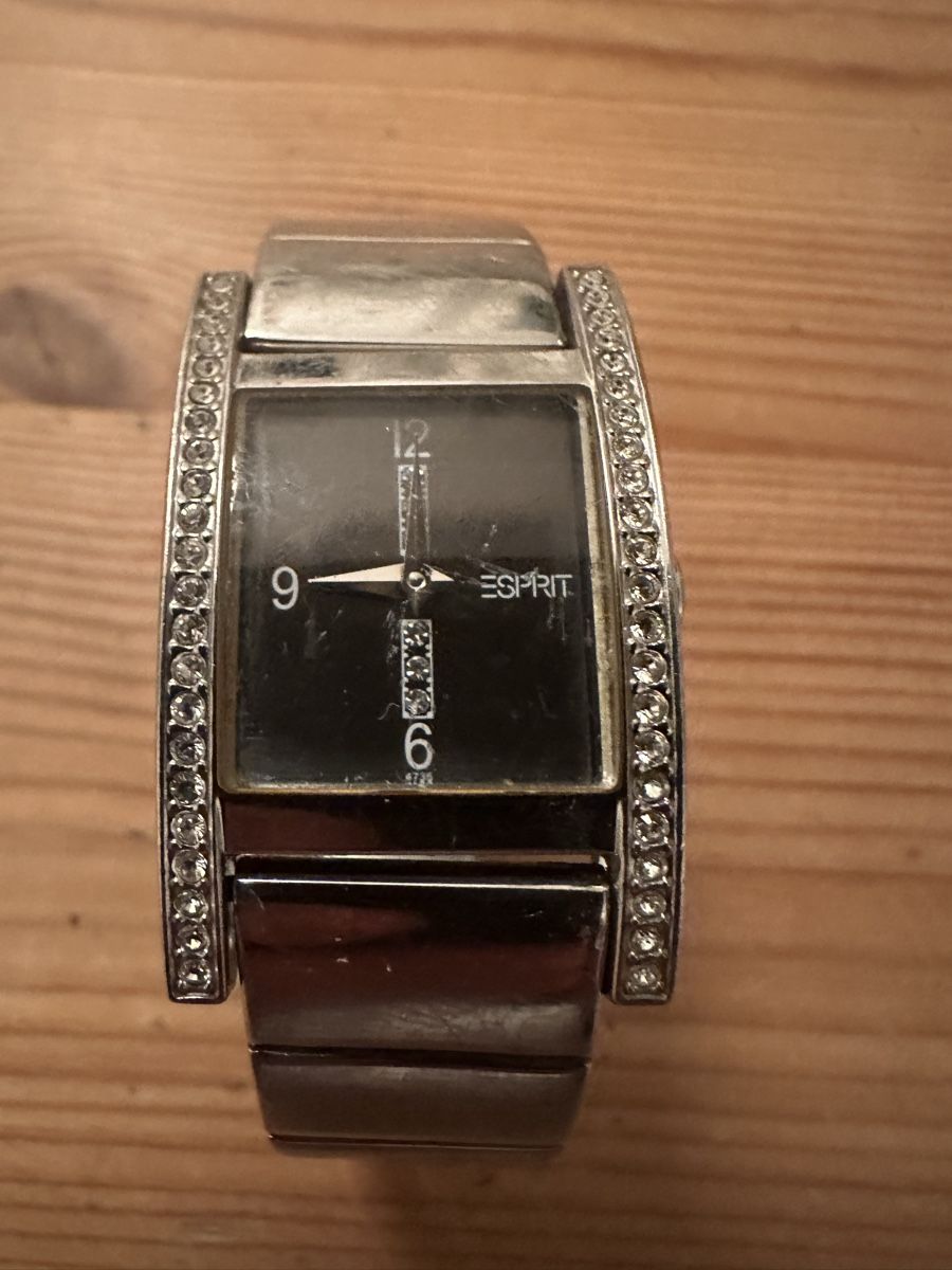Esprit Orologi: Esprit Damenuhr, Edelstahl, mit Strass Steinen – Usato da Schöfflisdorf venduto da Katrins02