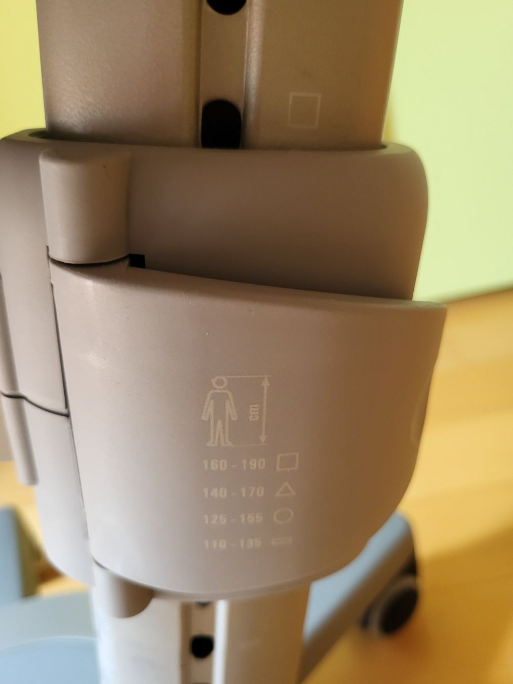 Moll Chaises: Moll Maximo Forte - ergonomischer Kinderstuhl blau – D'occasion à Berg par Yogi67 2