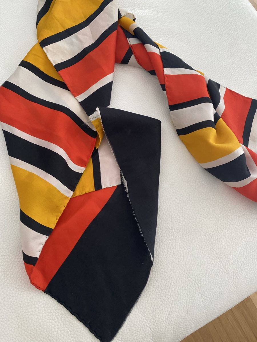Foulard & Sciarpe: Seiden Schal 🌸 – Usato da Opfikon venduto da Luis144 6