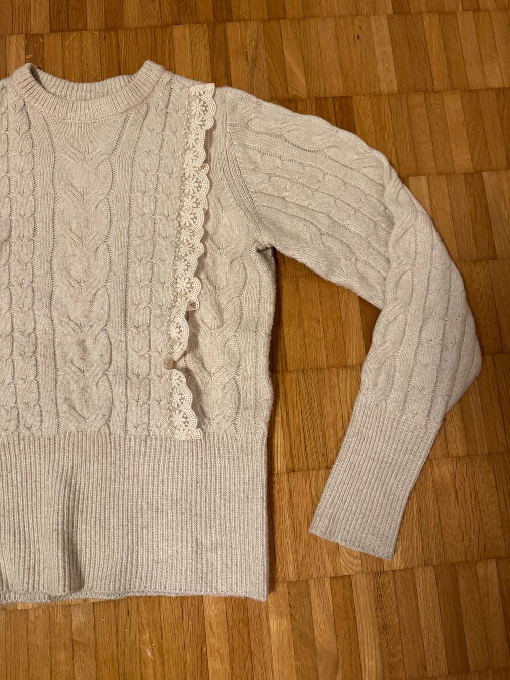 Pullover & Sweatshirts: MOHITO Pulli Gr. S – Gebraucht aus Jona von Good_luck1_ 1