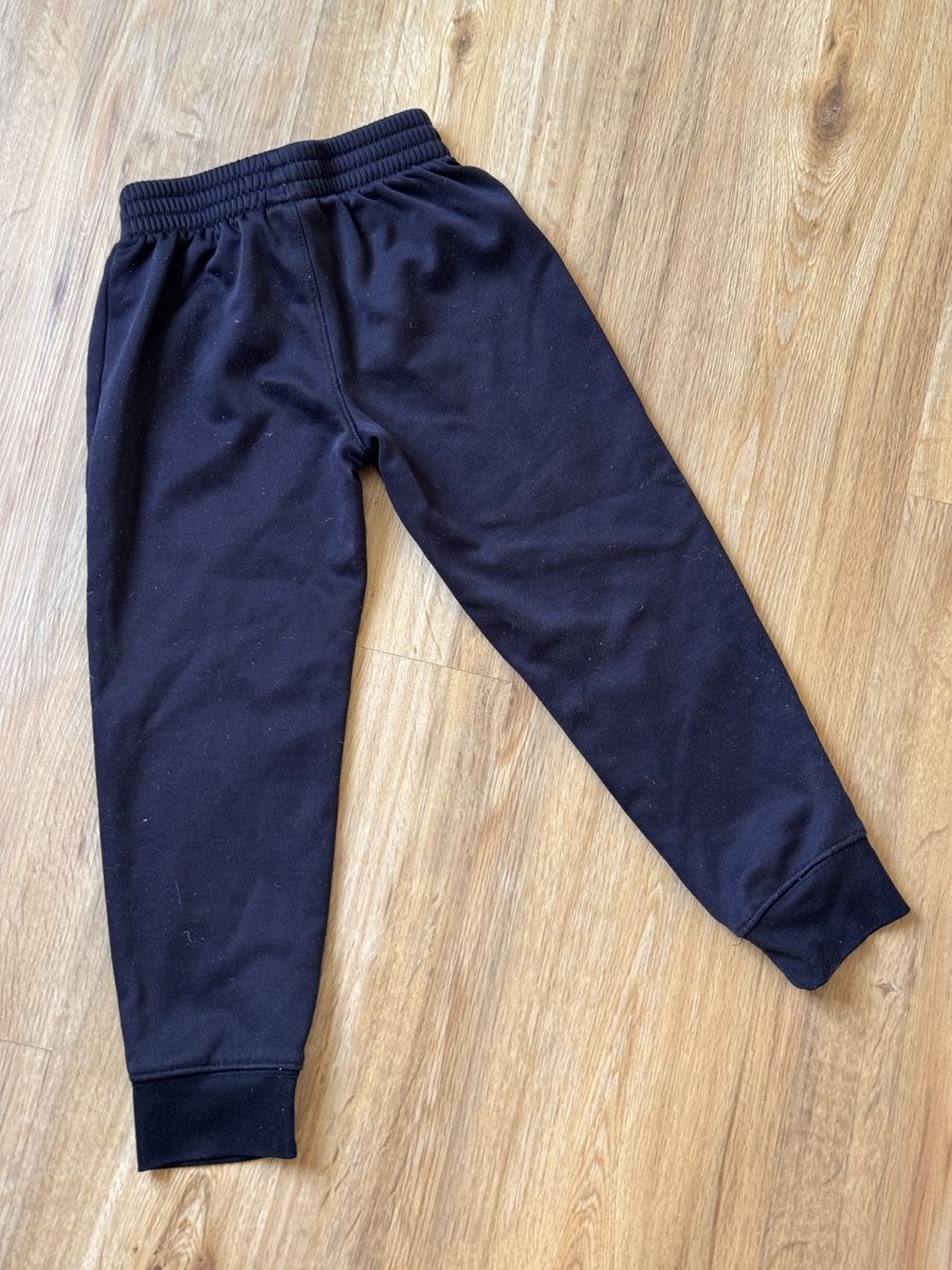 Jordan Pantaloni: Jordan Jogginghose Kinder Gr. 116/122cm – Usato da Basel venduto da spassbremse 2