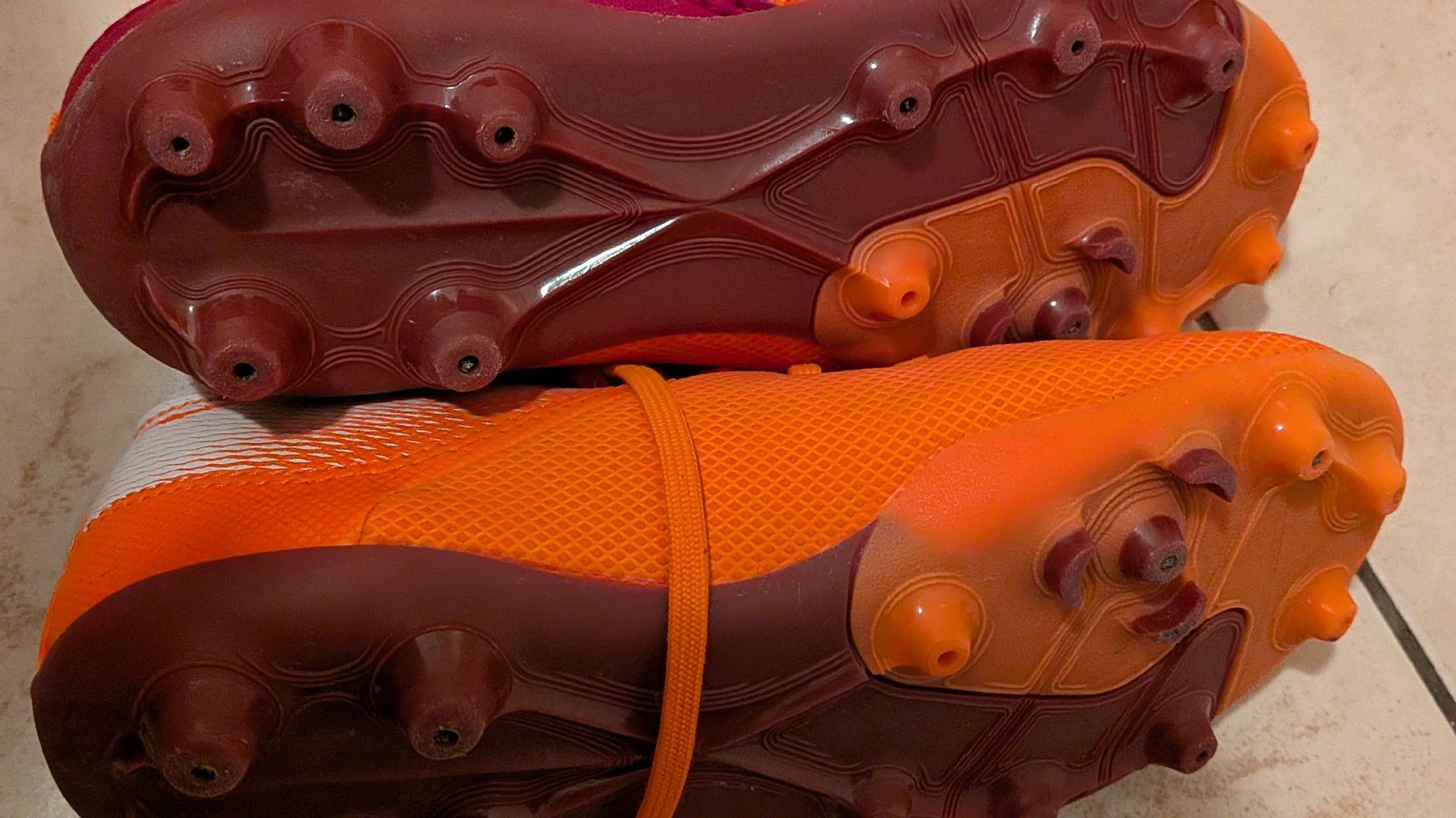 Decathlon Scarpe per ragazzi: Fussballschuhe Gr 33  – Nuovo (secondo la descrizione) da Wattenwil venduto da karinschaw 3