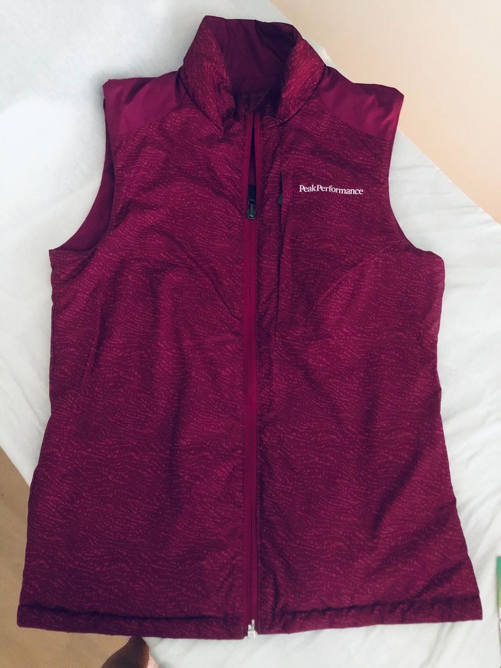 Peak Performance Lotti di vestiti: Shorts und Weste (Golf) – Nuovo (secondo la descrizione) da Dübendorf venduto da fadrinli 5
