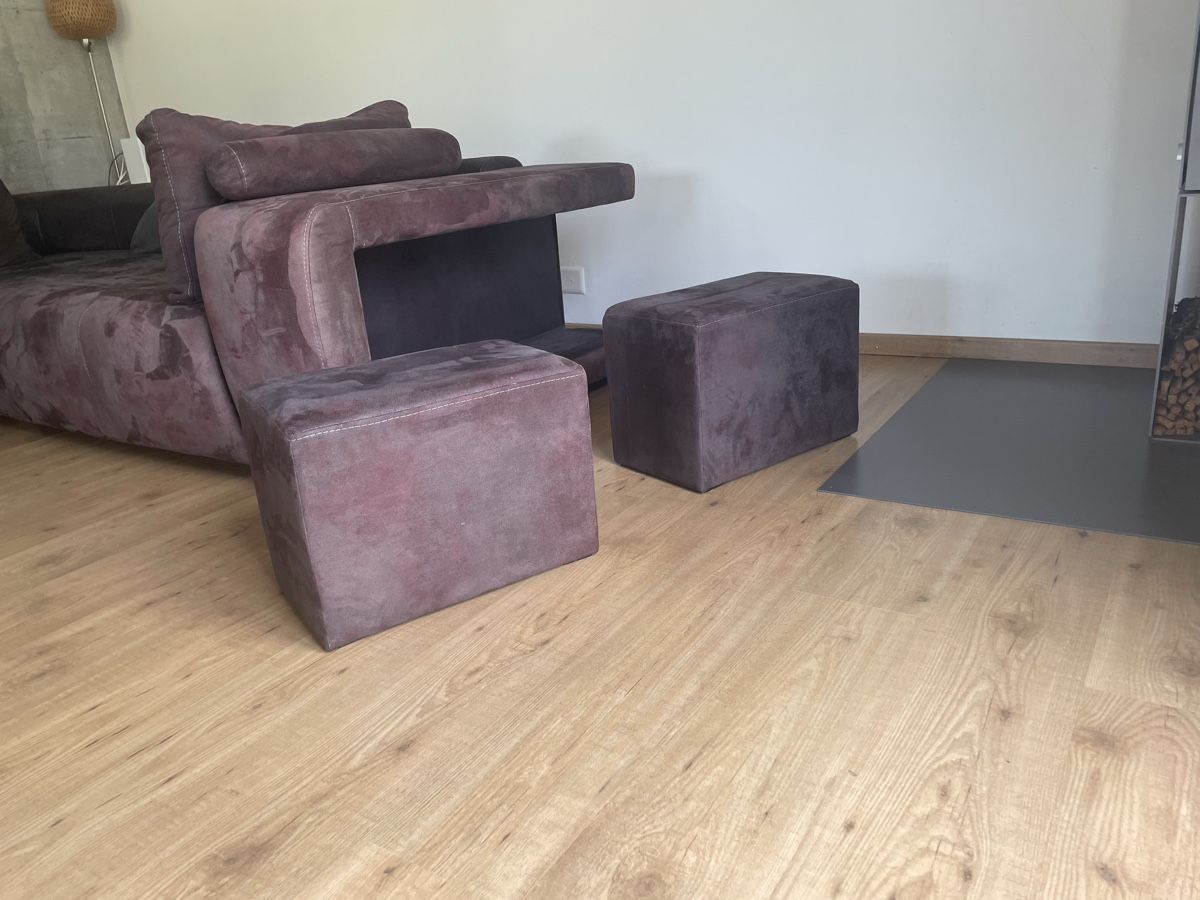 Sofas: Modernes Ecksofa in edlem Dunkelbraun/Aubergine – Gebraucht aus Hofstetten ZH von Pinopistola 3