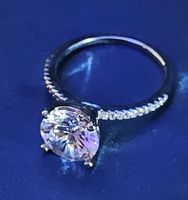 Eleganter Ring mit grossem Zirkonia, 925 versilbert, Gr. 9