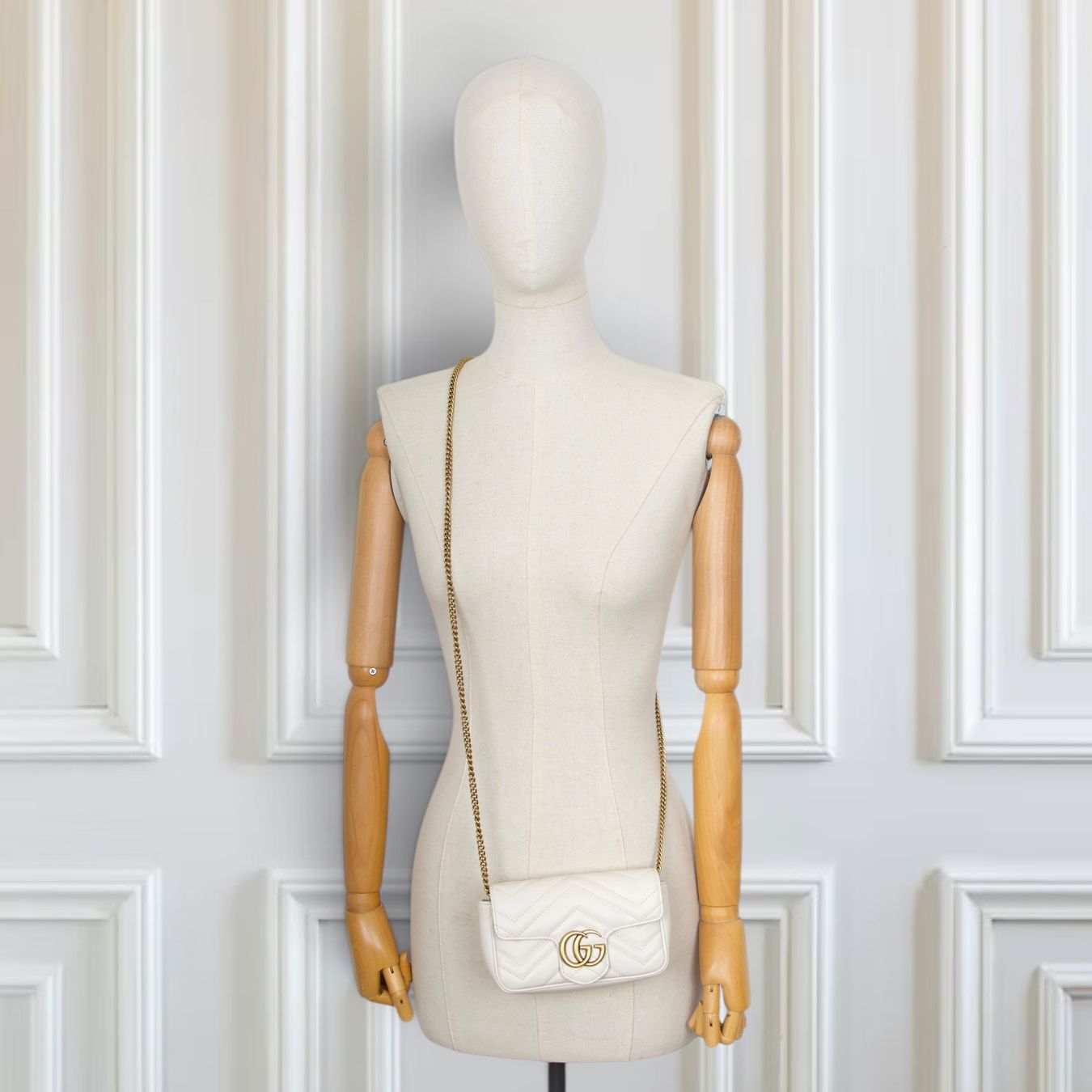Gucci Borse da donna: Gucci GG Marmont mini crème – Usato da Binningen venduto da Designerlabels 1
