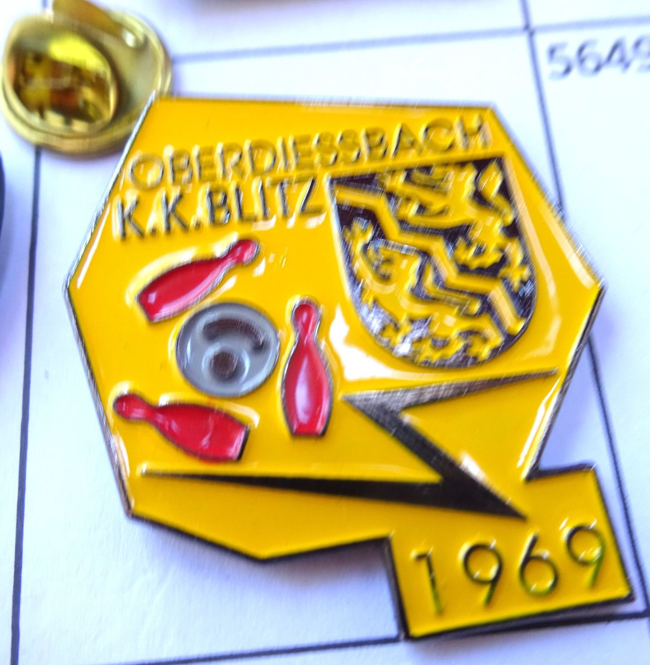 Placchette & Badge: Pin K. K. Blitz Oberdiessbach – Usato da Utzenstorf venduto da BUtter81
