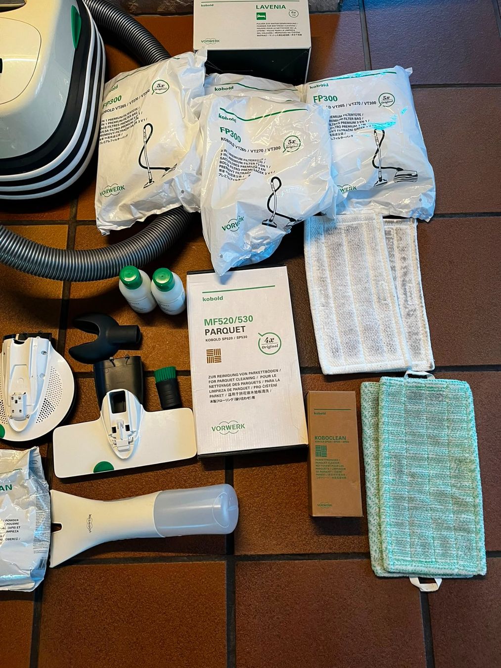 Vorwerk Staubsauger & Zubehör: Vorwerk Staubsauger Set Kobold VT300 – Gebraucht aus Jona von dardavdan 4