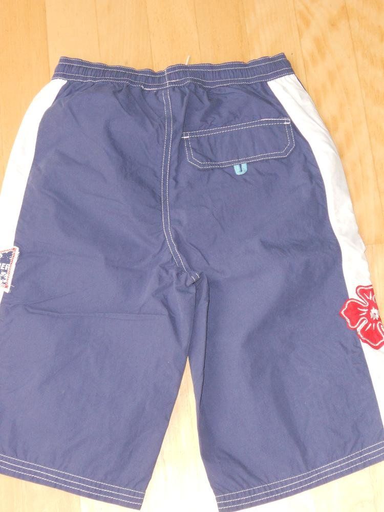 Hosen: Neu: Bermudas - weiss-hellblau-marine - Gr. 140 – Neu (gemäss Beschreibung) aus Uznach von Laeuffer 1