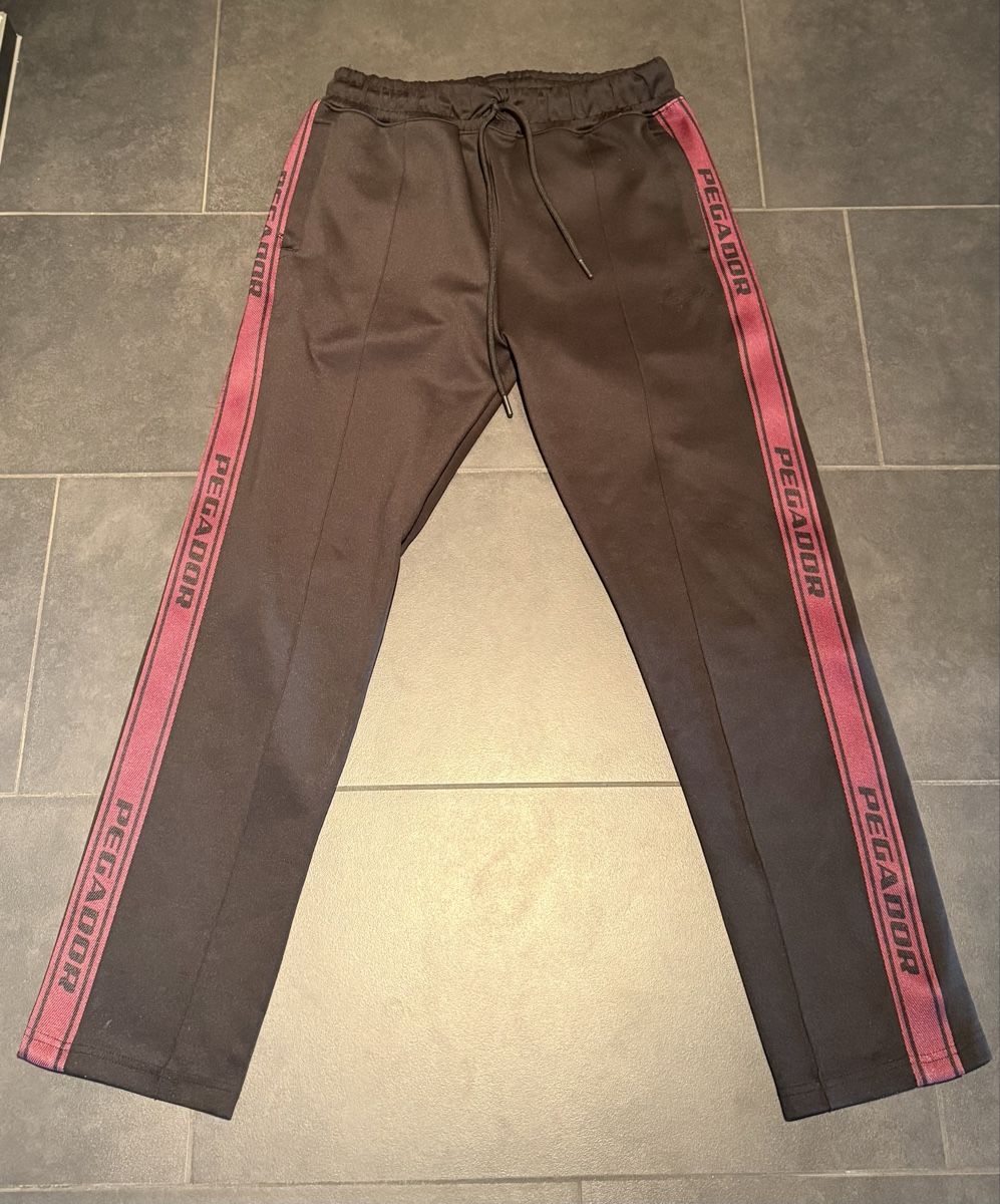 Pantaloni: Pegador Track Pants with Side Stripe, Size Medium. Nice! – Usato da St. Gallen venduto da das_pmk2