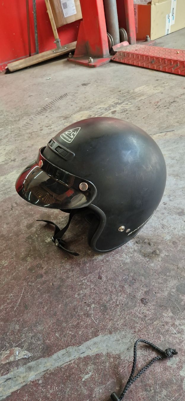 Casques & visières: motorradhelm töfflihelm – D'occasion à Büsserach par Karri