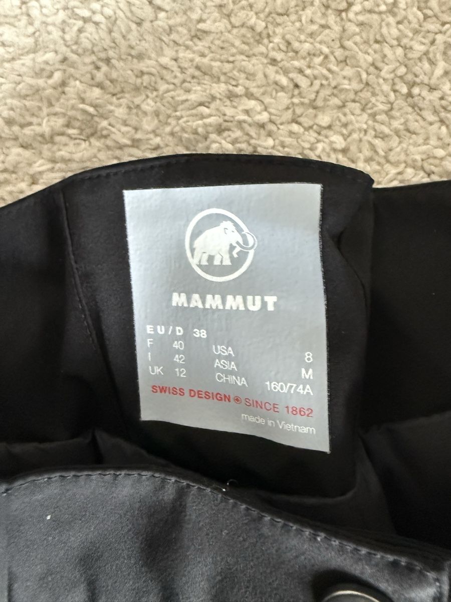 Mammut Pantaloni: Mammut Skihose schwarz Gr. 38 – Usato da St. Moritz venduto da Dolly14 2