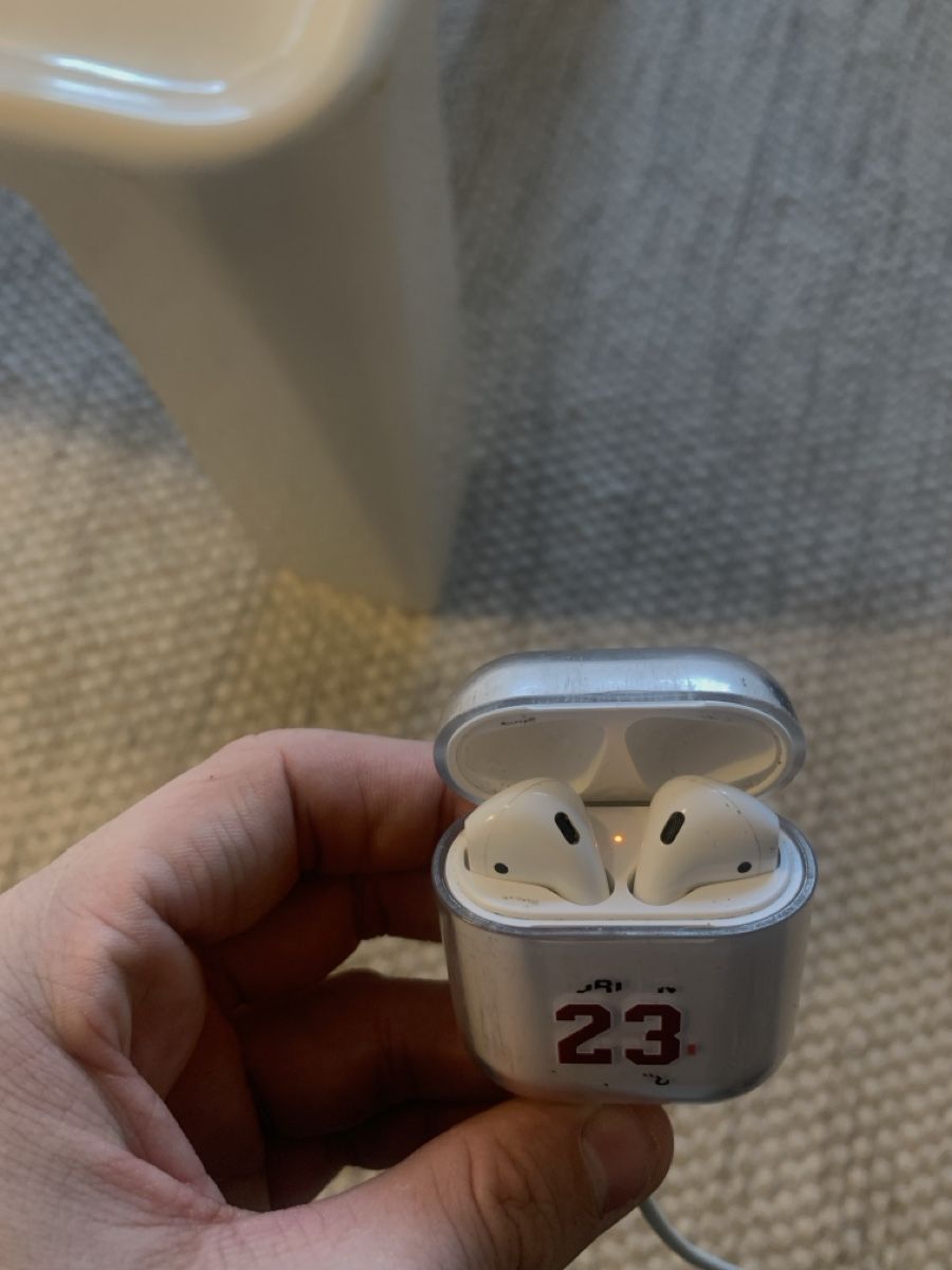 Apple Cuffie: Apple AirPods (2. Generation) – Usato da Zürich venduto da Eschep