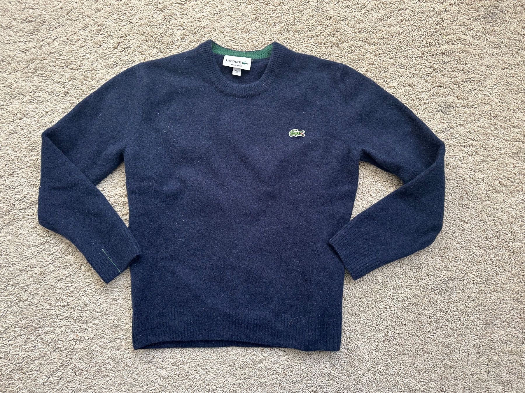 Lacoste Pullover & Sweatshirts: Warmer Lacoste Wollpullover, Grösse 4, Dunkelblau – Gebraucht aus Basel von Oloir