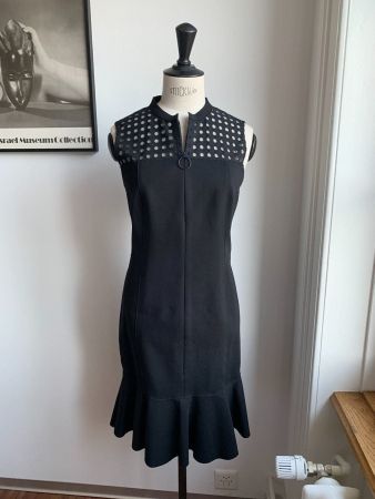 AKRIS: Neues Kleid mit Spitzen und Volant-details, 38