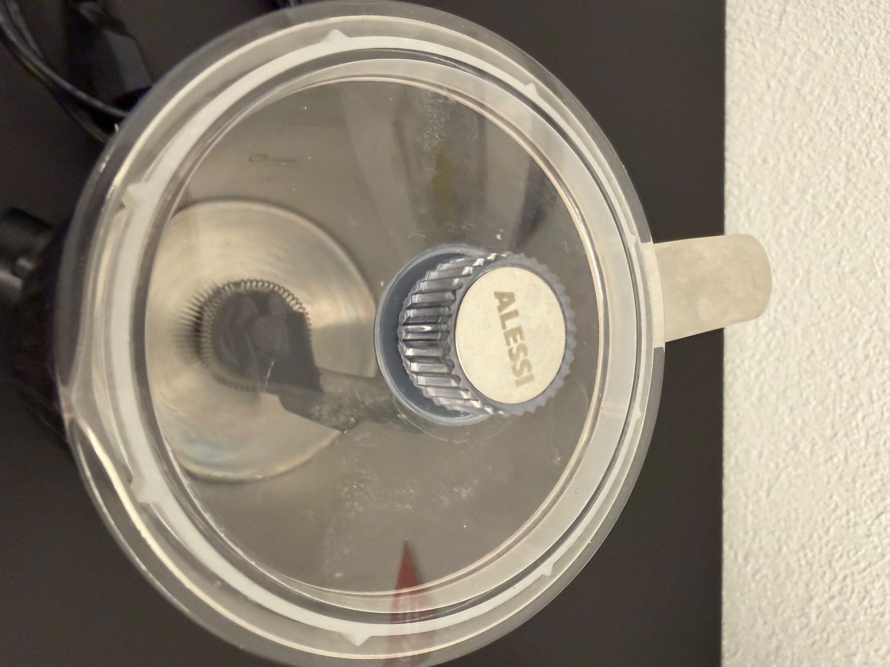 Alessi Elettrodomestici da cucina: ALESSI Milchschäumer PLISSÉ schwarz Cappuccino Maker – Nuovo e nell'imballaggio originale da Solothurn venduto da Tschupaloni 3