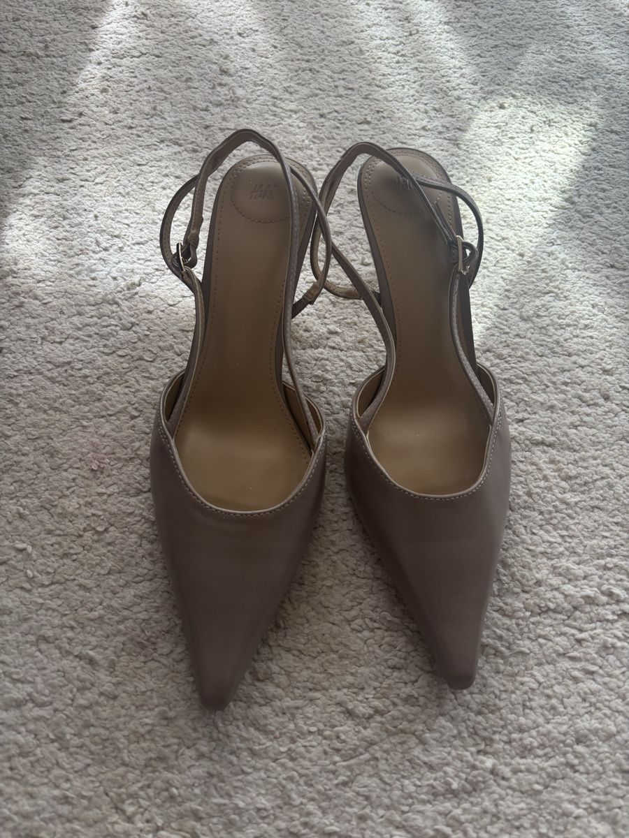 H&M Chaussures femmes: H&M pumps Gr.38 – D'occasion à Winterthur par Bilure