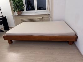 140cm Holzrahmen Bett mit Marken Lattenrost (BICO Starlet)