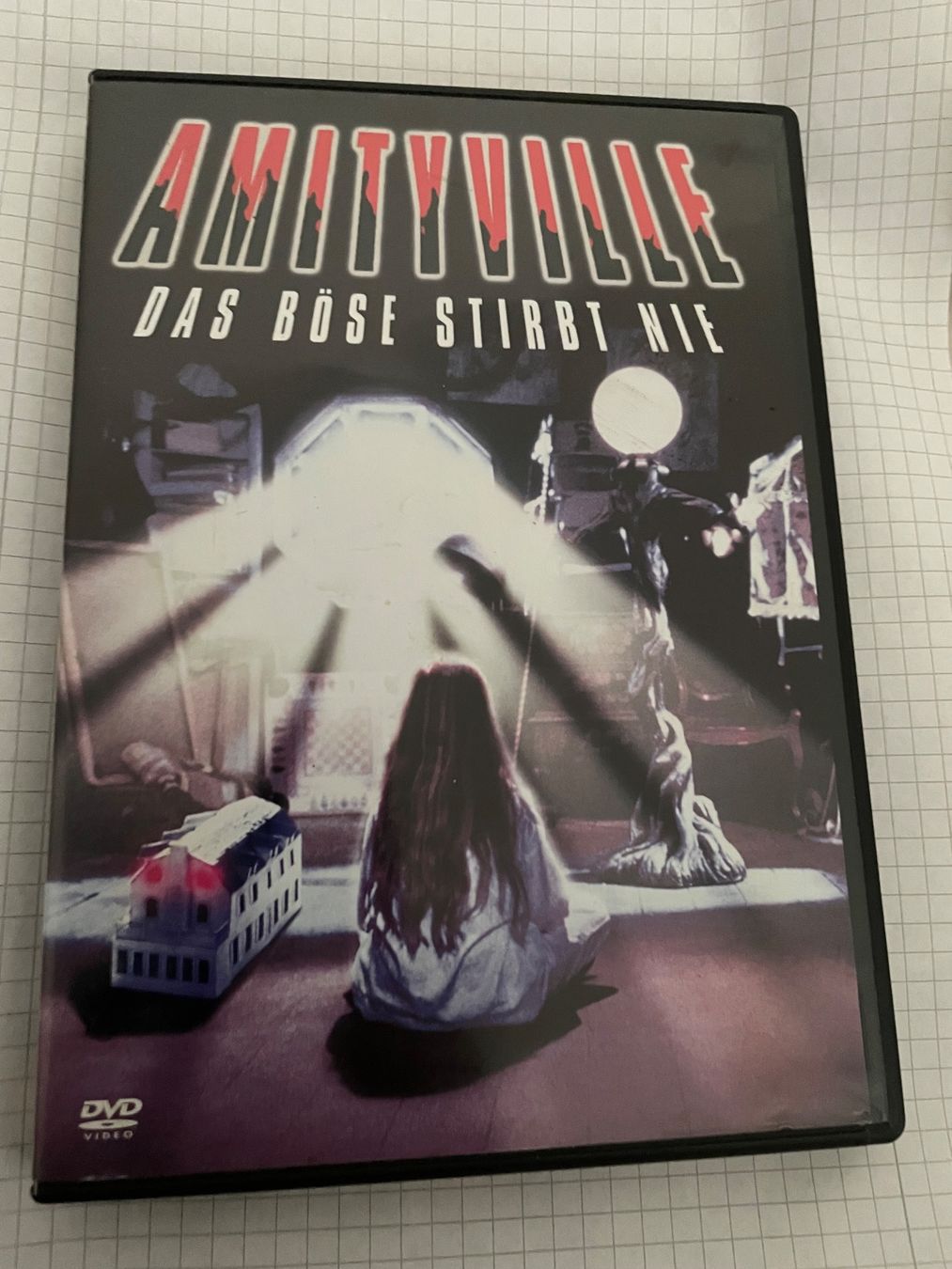 Tutti i DVDs: Amityville-Das Böse Stirbt Nie – Usato da Winterthur venduto da Cobraforce