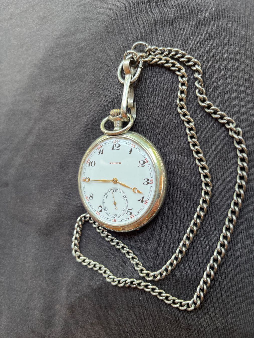Zenith Orologi: Taschenuhr Zenith mit Kette – Usato da Bern venduto da India1960 3