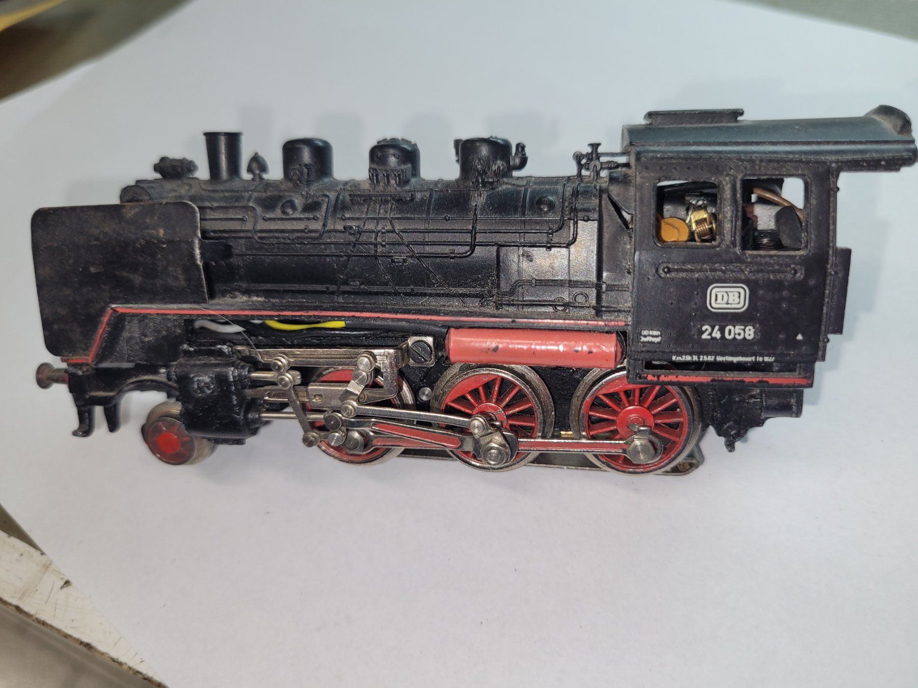 Märklin Modellini di ferrovie: locomotive vapeur DB 24 058 – Usato da Yverdon-les-Bains venduto da totor