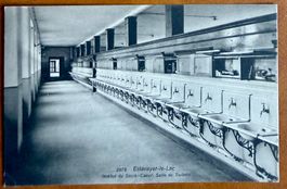 Estavayer : Institut Sacré Coeur - salle de toilette