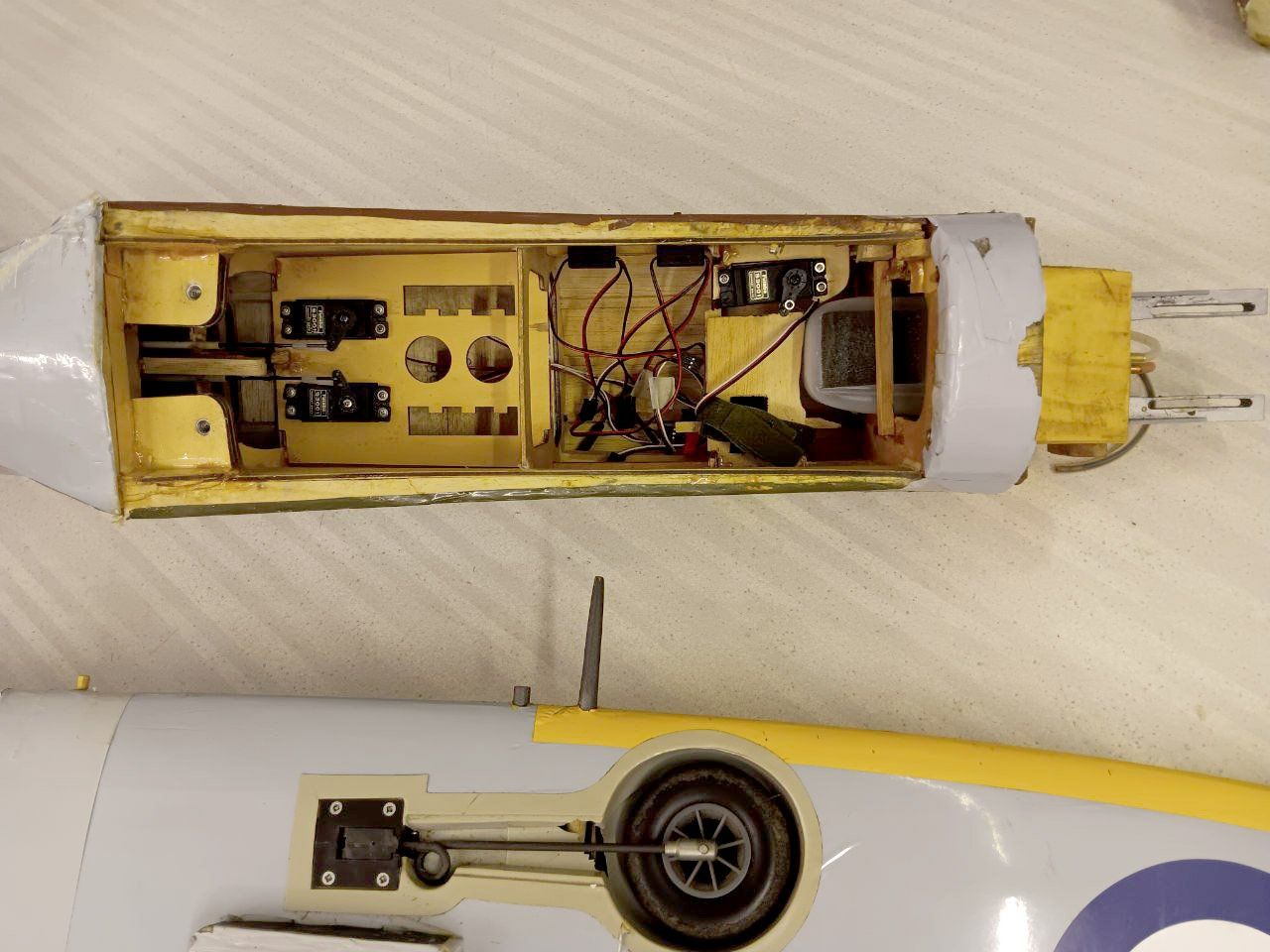 RC Kits de montage: Spitfire 60 von Hangar 9, 165 cm Spannweite – D'occasion à Eschlikon TG par Mitjet 4