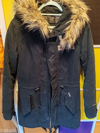 Khujo Winterjacke, Grösse M, Top Zustand für kalte Tage
