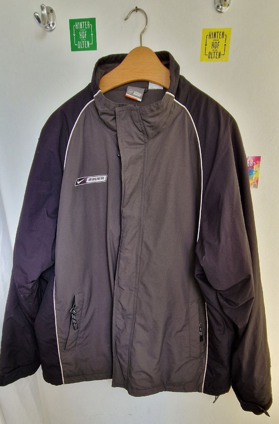 Nike Vestes: Nike Bauer Winterjacke Vintage – D'occasion à Olten par Hinterhof_Olten2021