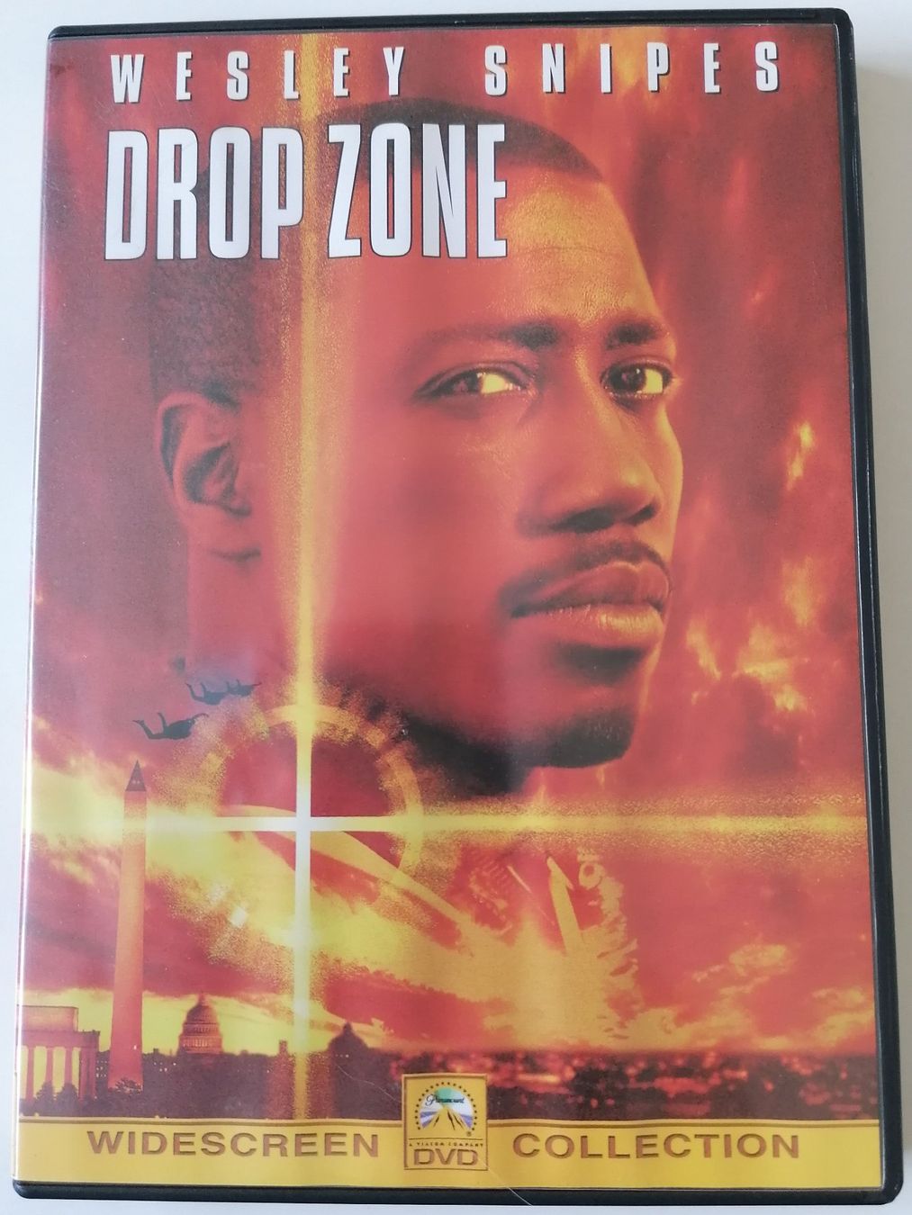 Tutti i DVDs: Drop Zone - DVD - Wesley Snipes – Usato da Oberurnen venduto da mackrokodile