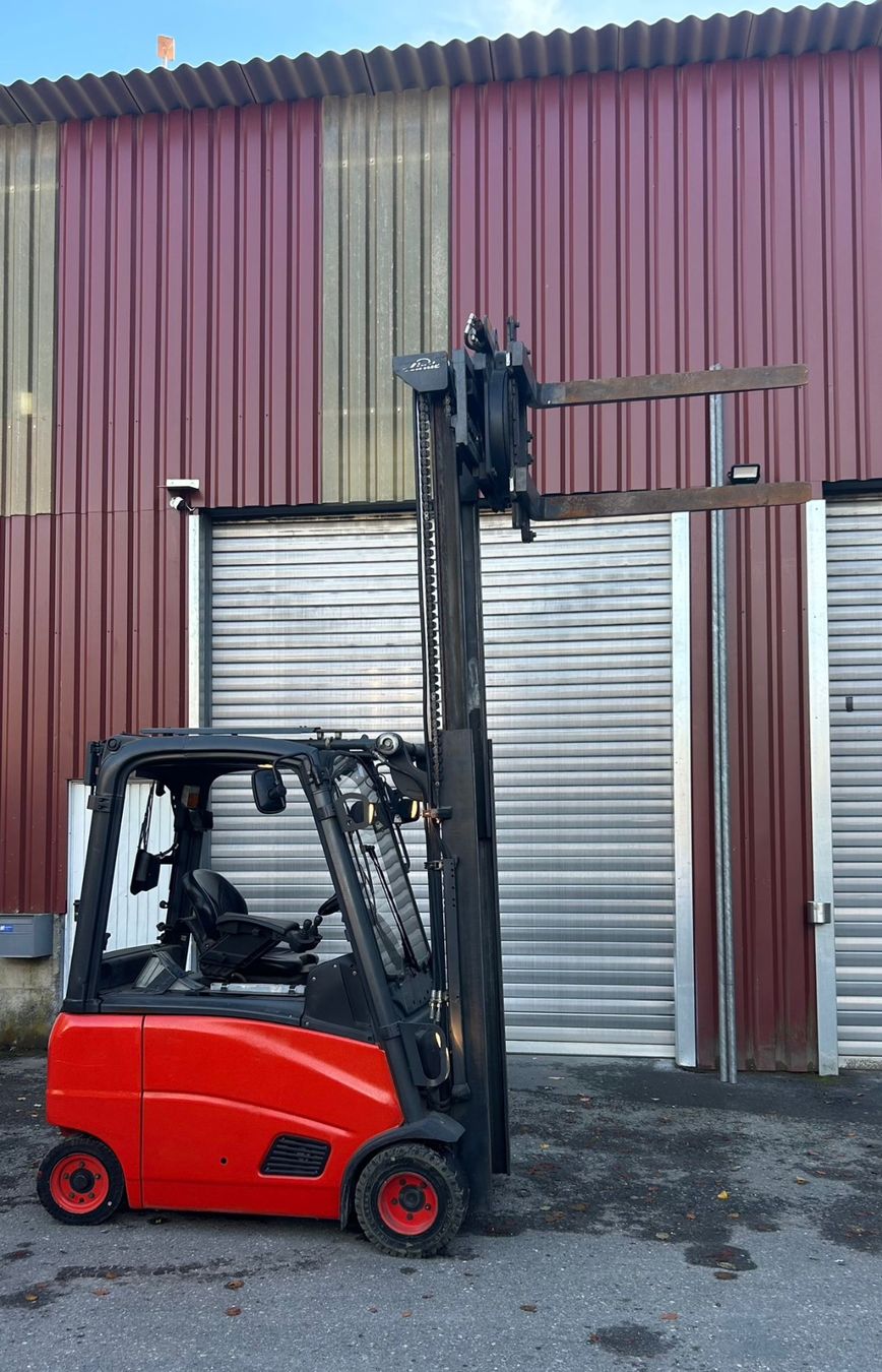 Linde Carrelli elevatori e a forche: Stapler Linde E20 Drehgerät – Usato da Menziken venduto da Tairi10 1