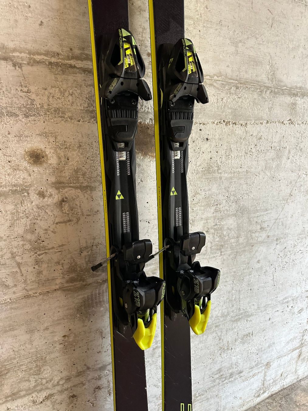 Fischer Skis: Fischer RC4 Ski 185CM – D'occasion à Emmenbrücke par karkarkar 2