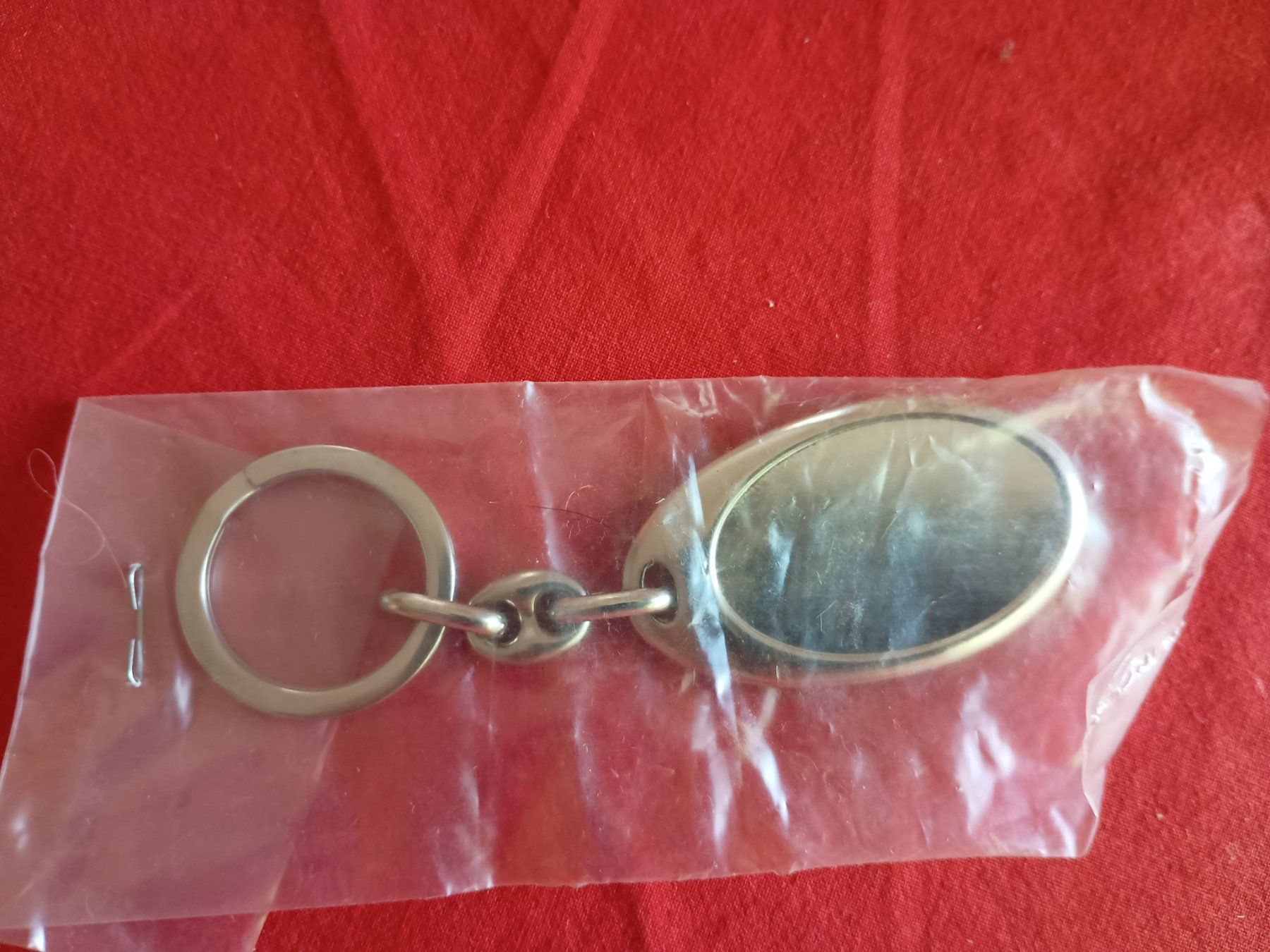 Portachiavi: Schlüsselanhänger, Metall, ca. 10 cm – Nuovo e nell'imballaggio originale da Buchs AG venduto da ReaNaTsch
