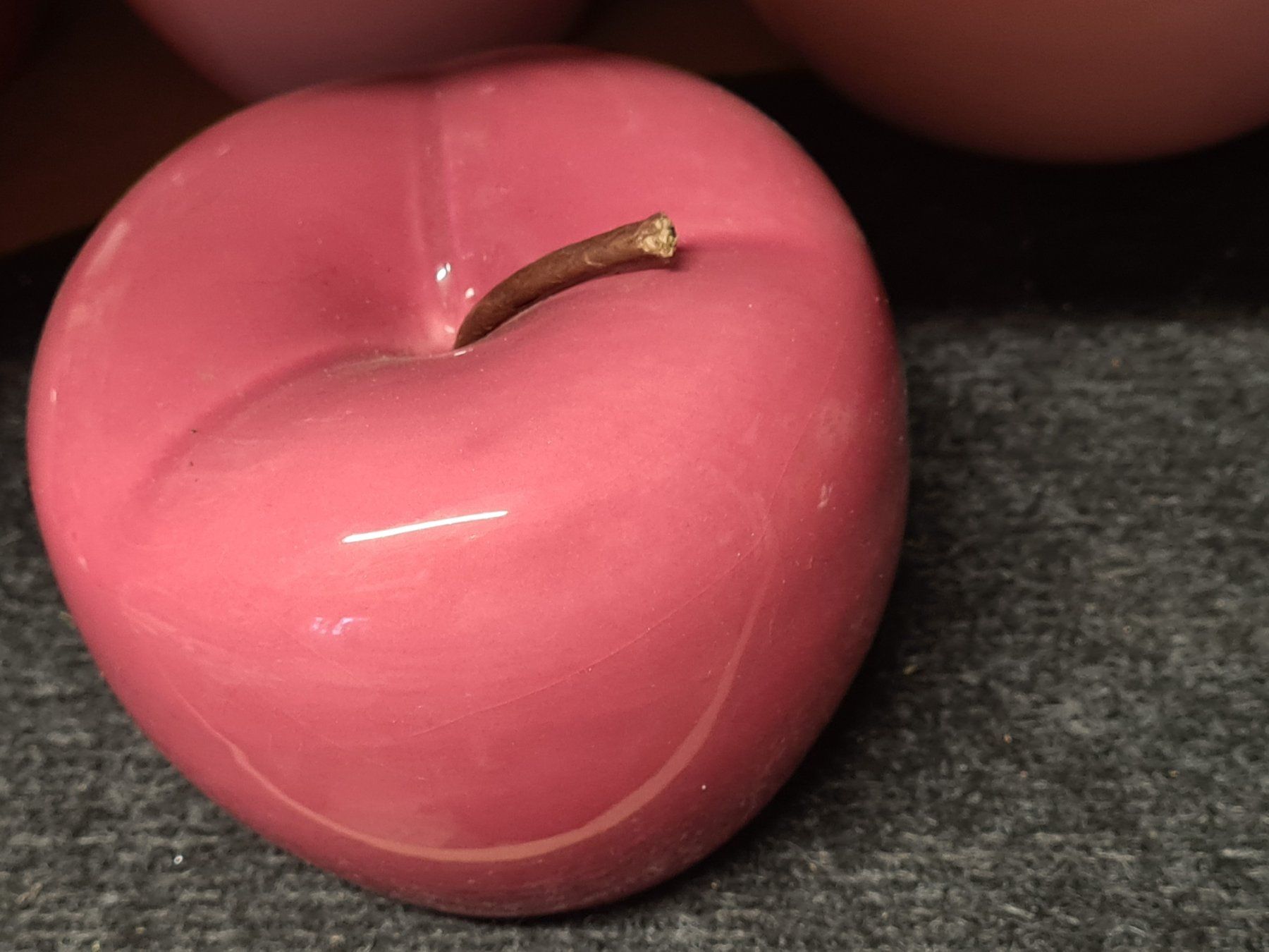 Alle Dekorationen: Grösserer Keramik Deko Apfel, ca.11x11 cm – Gebraucht aus Amriswil von kleindeko 1