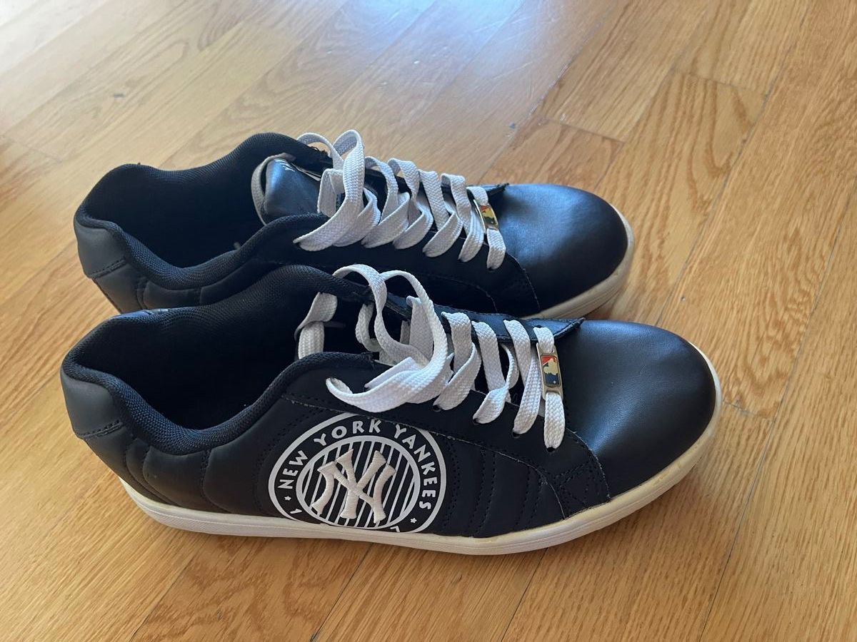 Scarpe da uomo: NY Yankees Sneaker, schwarz/weiss – Usato da Rüschlikon venduto da Lajniii