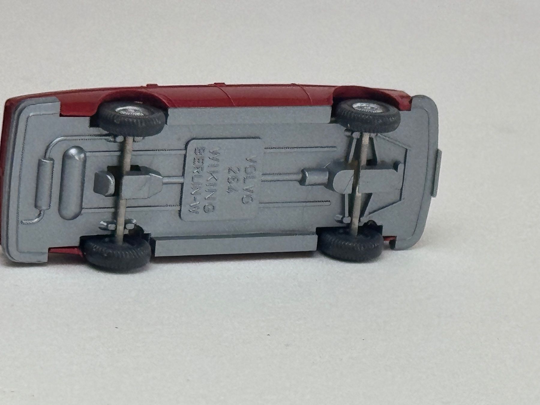 Wiking Modellini d'auto: RI- Wiking Volvo 264 h-braunrot – Usato da Elm venduto da Wikmtz 2