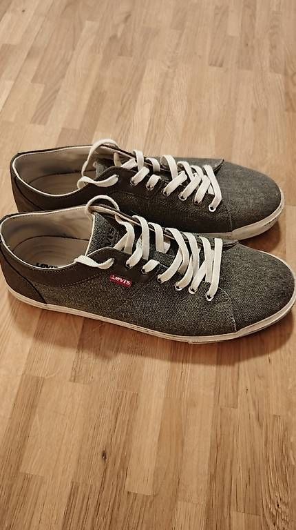 Scarpe da uomo: Levi's Woods 781 Sneakers  – Usato da Rapperswil SG venduto da koneljr 1