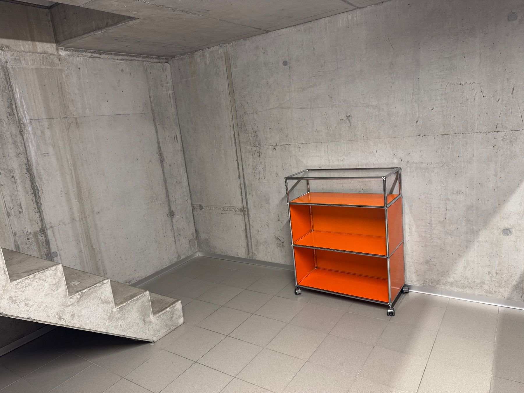 USM Cassettiere: Usm Highboard orange  Lieferung Gratis – Usato da Thun venduto da Thuno6 1