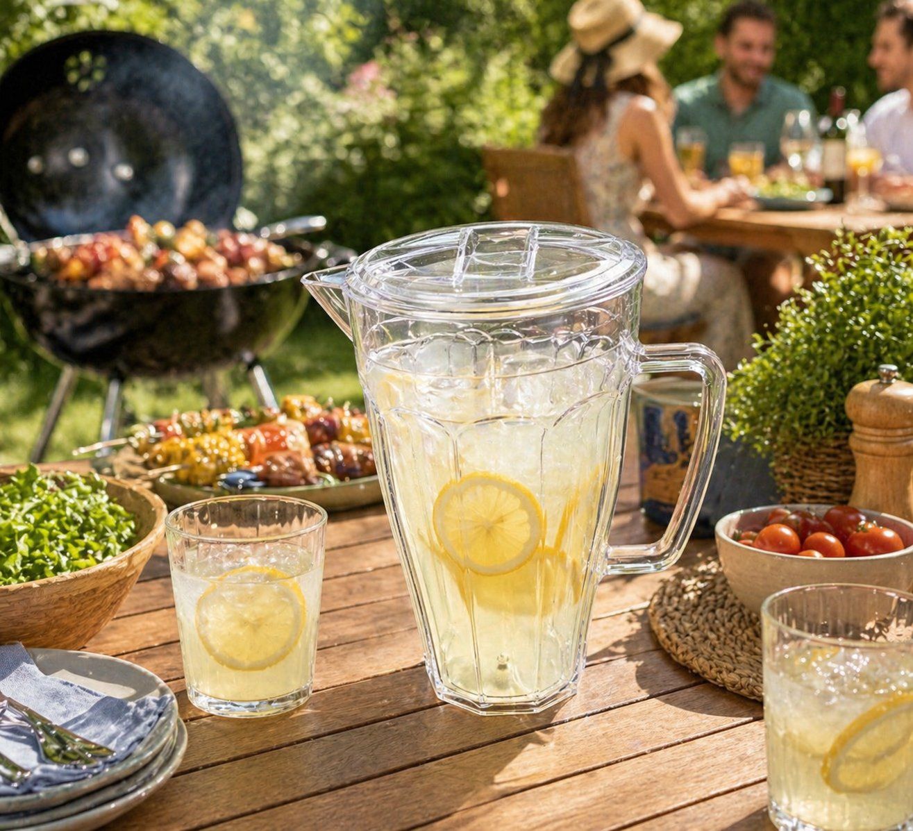 Caraffe: Transparente Karaffe mit Deckel – Usato da Fully venduto da VaneaSelection