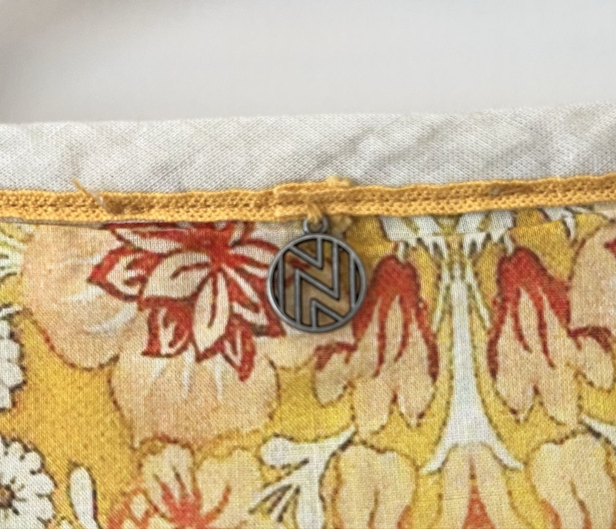 Nile Tops: Haut NILE – Gebraucht aus Lausanne von micou47 3