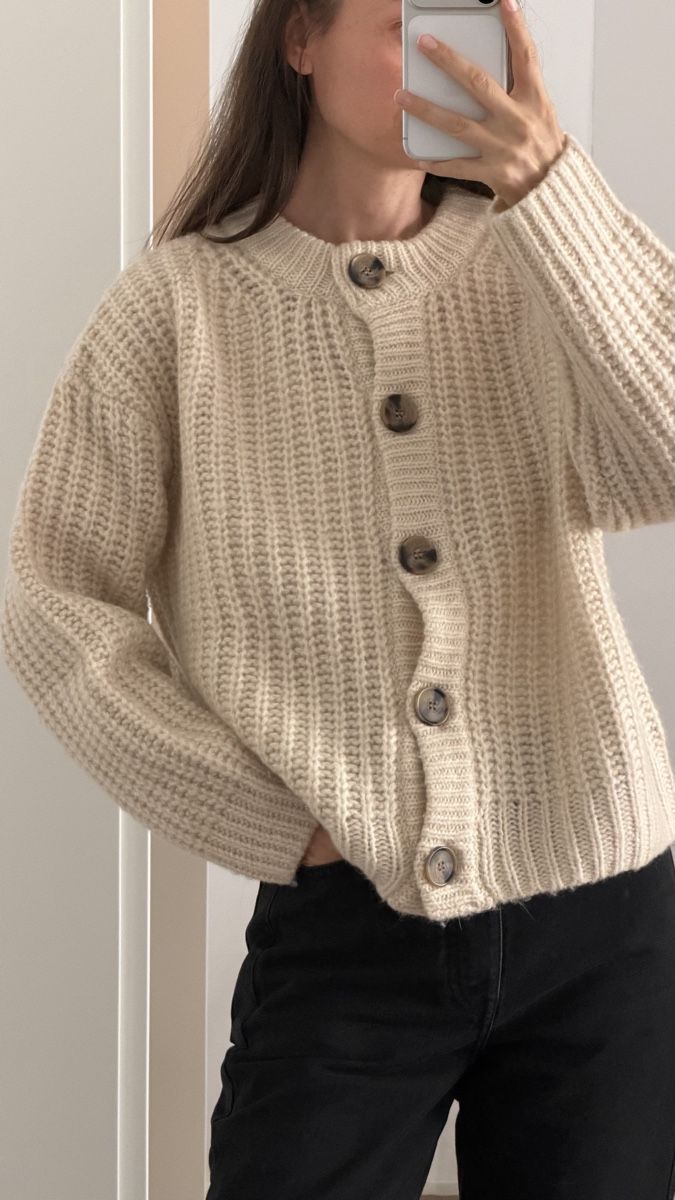 H&M Maglioni & Felpe: H&M Premium wool cardigan – Nuovo (secondo la descrizione) da Paradiso venduto da viorea 3