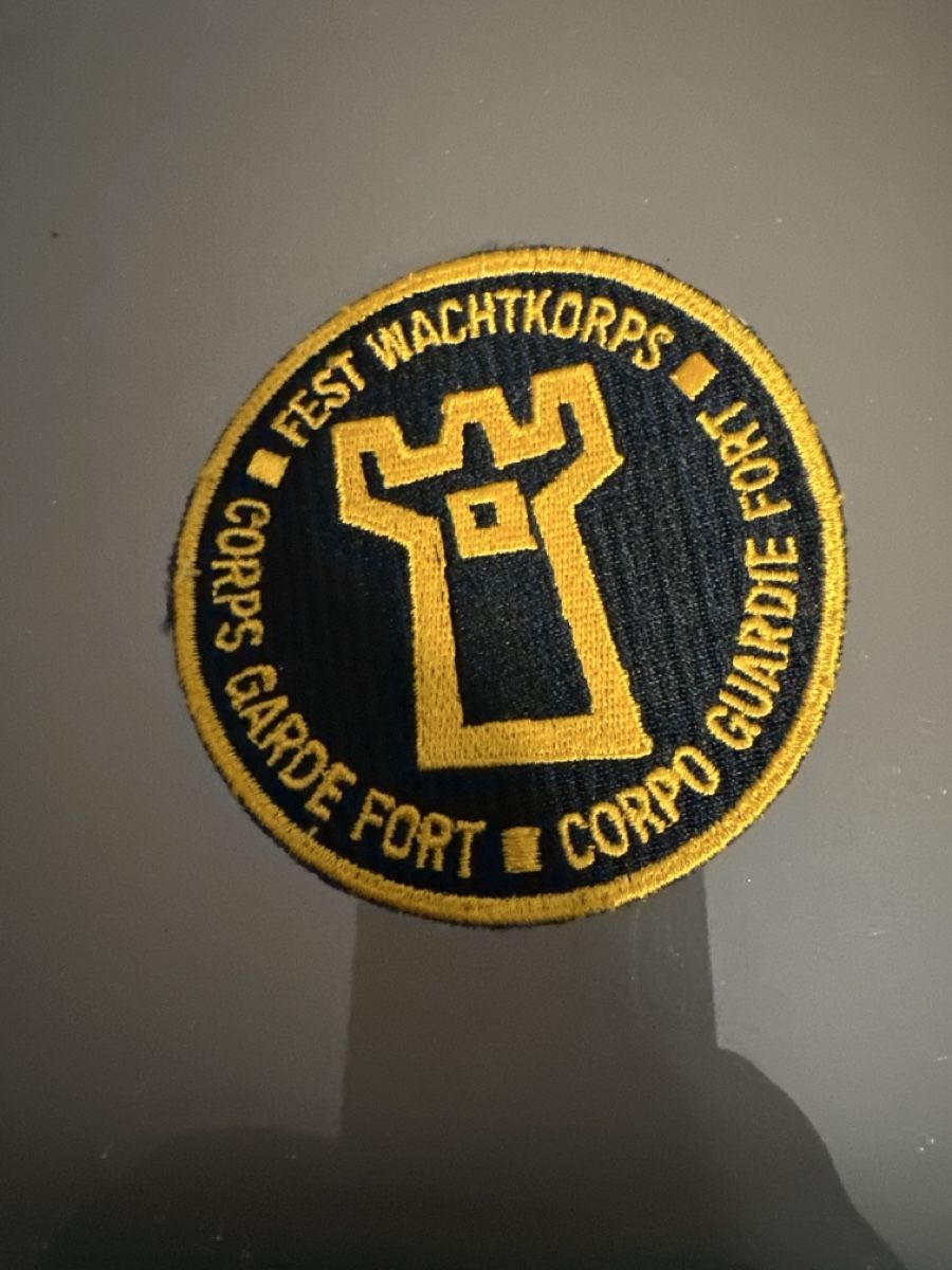 Schweizer Armee Placchette & Badge: Armee – Usato da Morbio Inferiore venduto da Ecod
